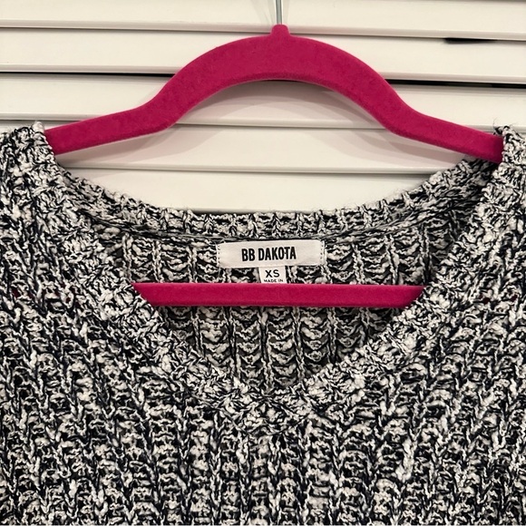 BB Dakota Black and White Fall Sweater - Picture 2 of 5